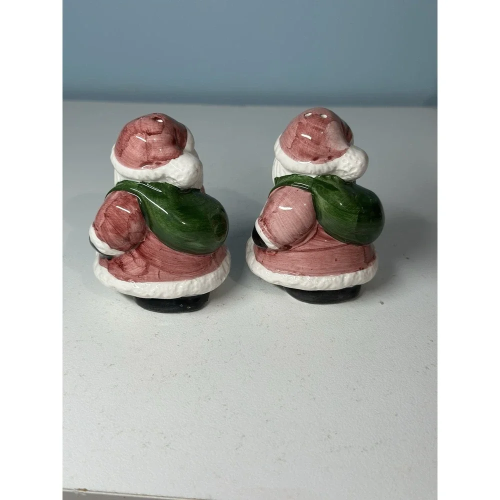Santa Claus Salt And Pepper Shakers